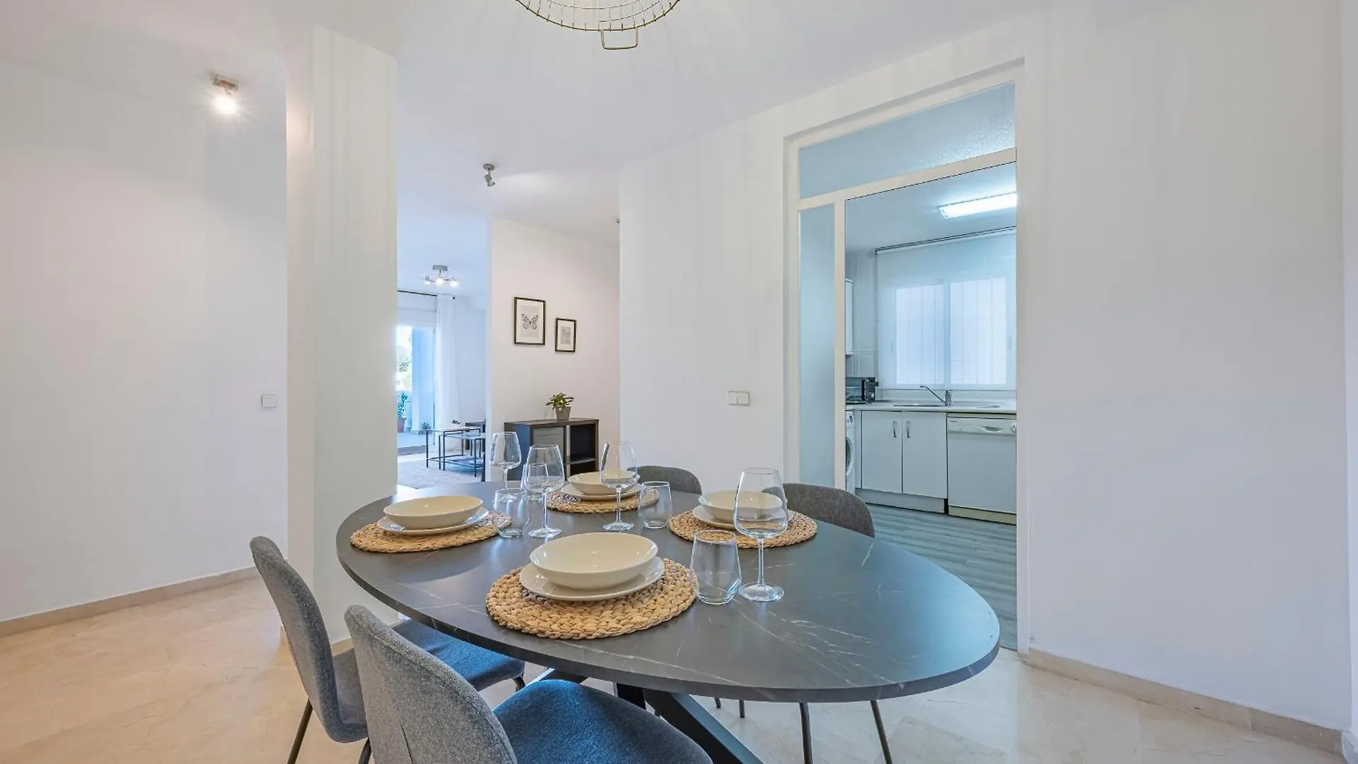 Rent Prestige- Jardines Andalucia Puerto Banus Apartment Marbella