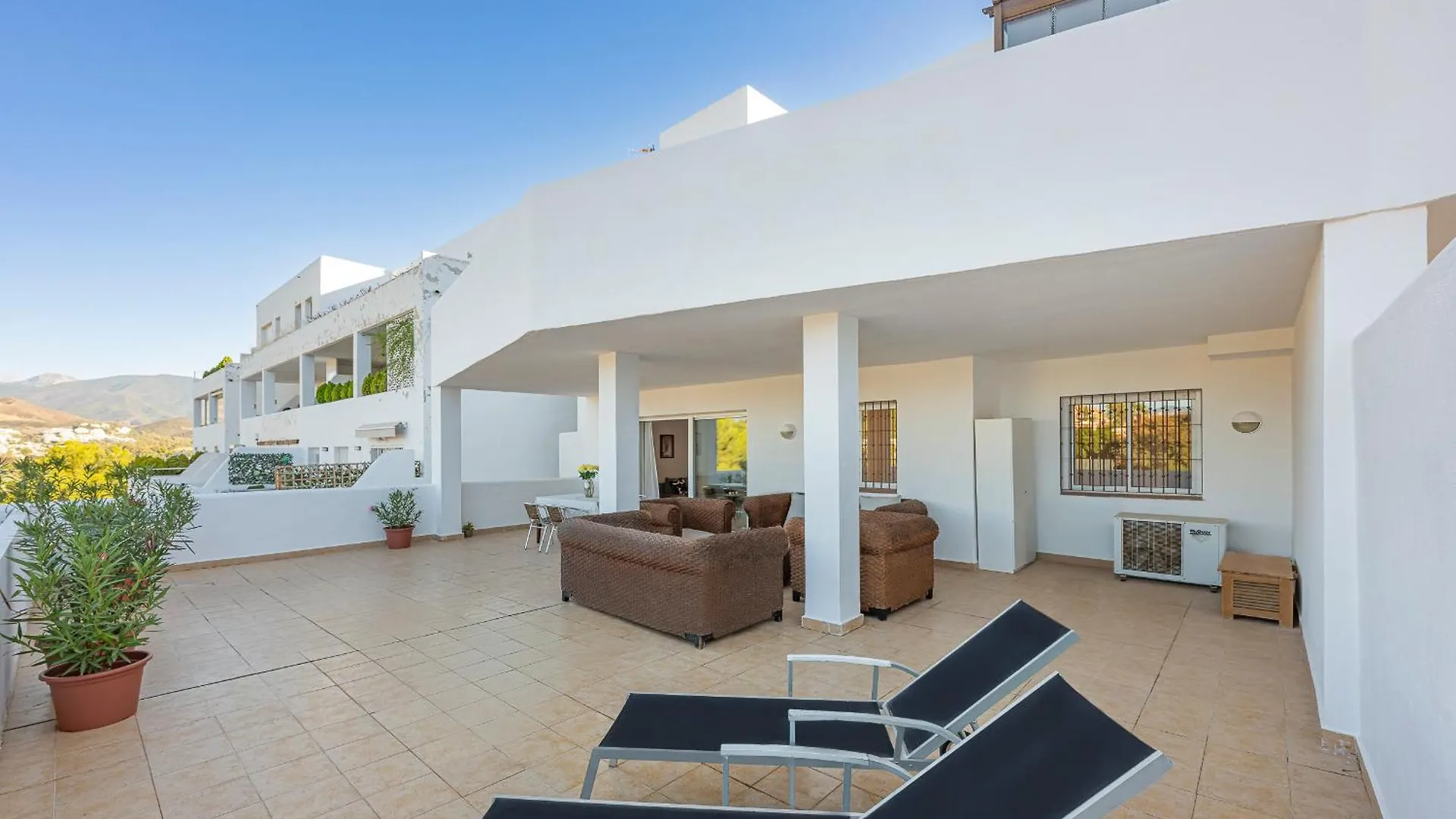 Rent Prestige- Jardines Andalucia Puerto Banus Apartment Marbella