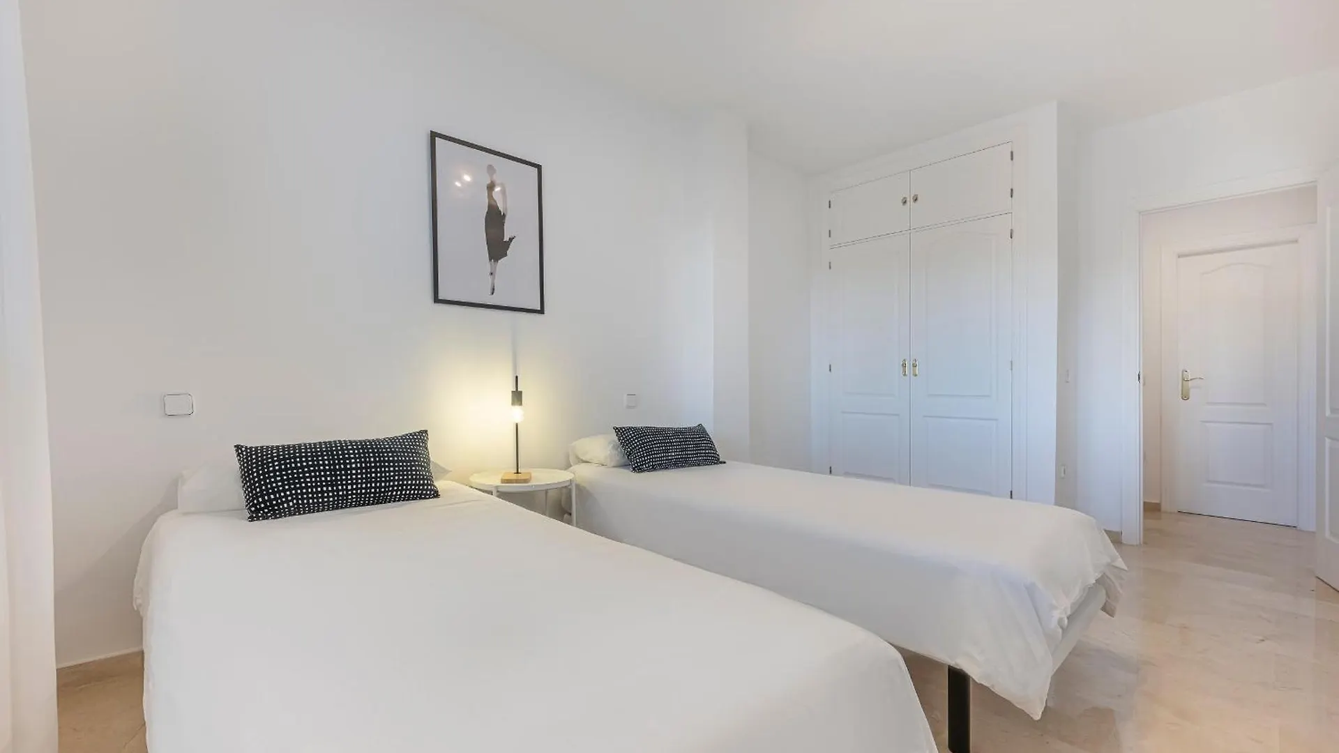 Rent Prestige- Jardines Andalucia Puerto Banus Apartment Marbella