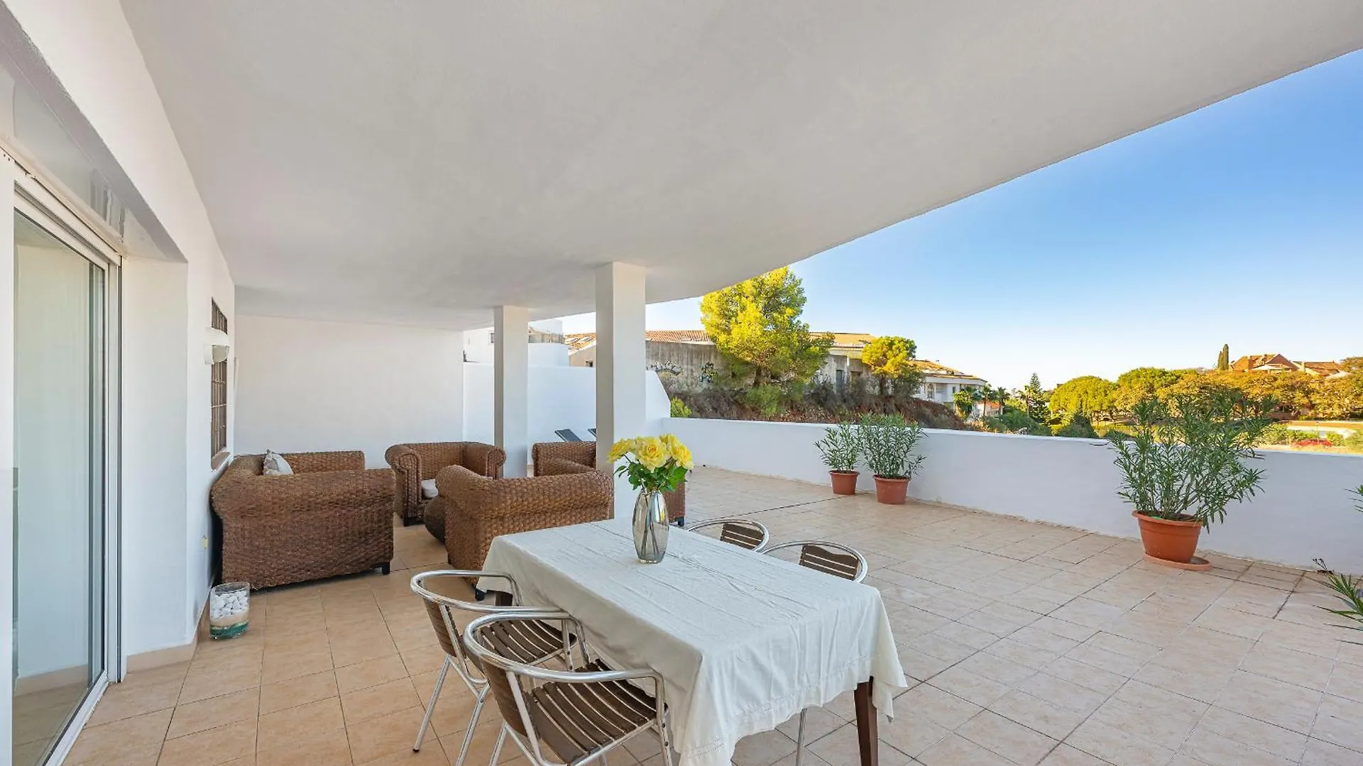 Rent Prestige- Jardines Andalucia Puerto Banus Apartment Marbella