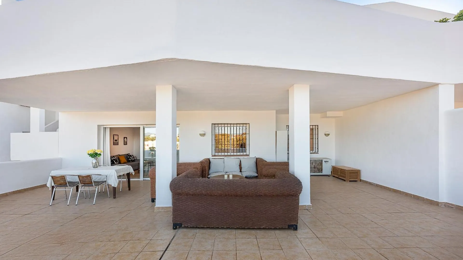 Rent Prestige- Jardines Andalucia Puerto Banus Apartment Marbella