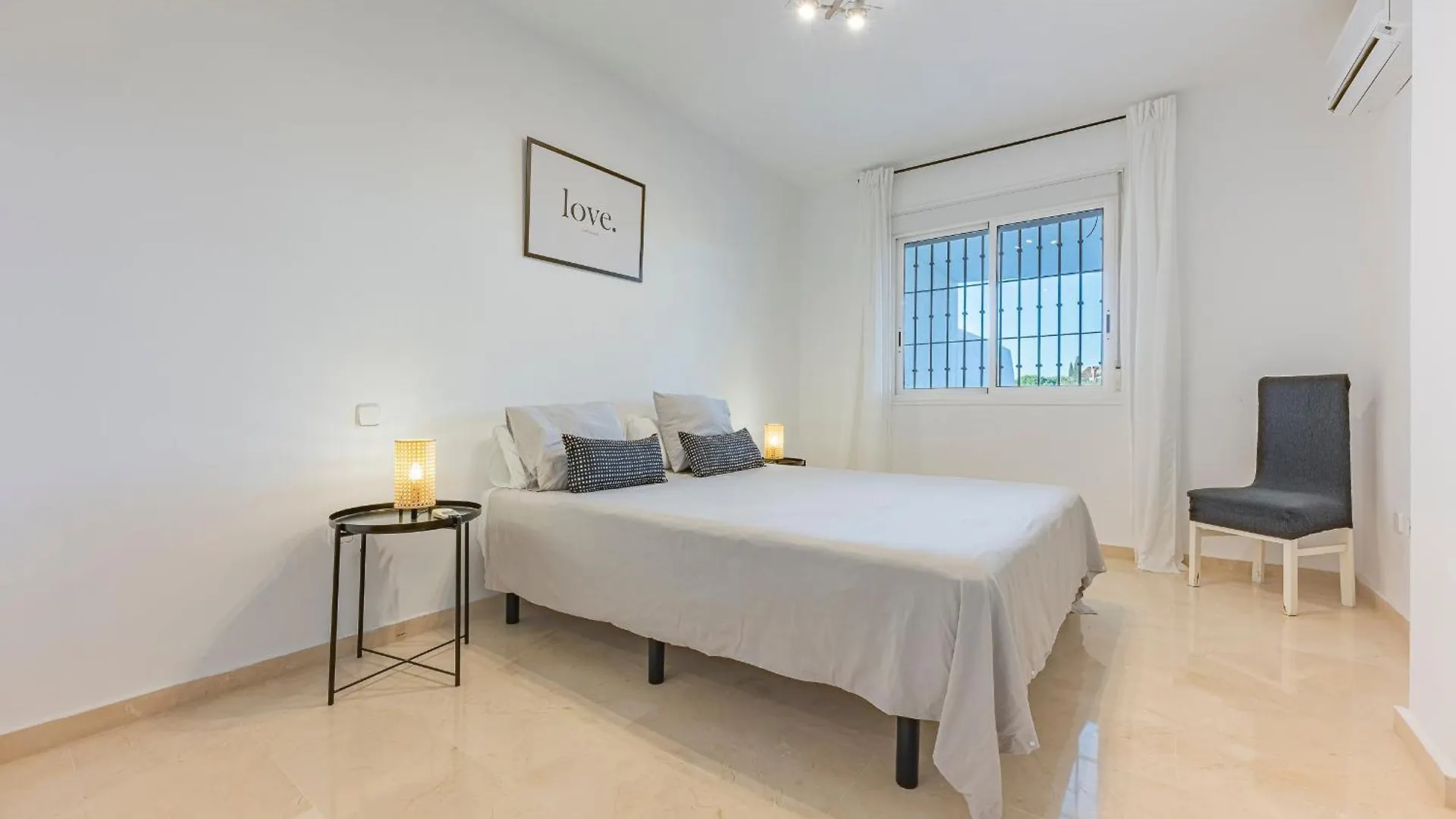 Rent Prestige- Jardines Andalucia Puerto Banus Apartment Marbella